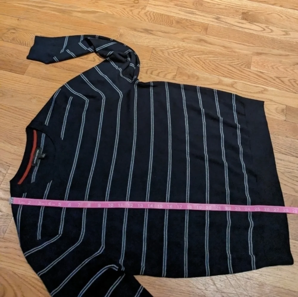 Banana Republic Large Navy w/ White Stripes Crewneck‎ Pullover Sweater